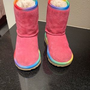 UGG Rainbow Genuine Shearling Lined Boot (Toddler) size 8. preowned